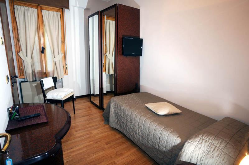 Drake Hotell Maranello Rom bilde